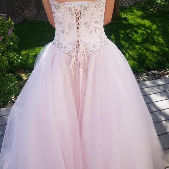 MORI LEE PROM DRESS - Picture 2 of 5